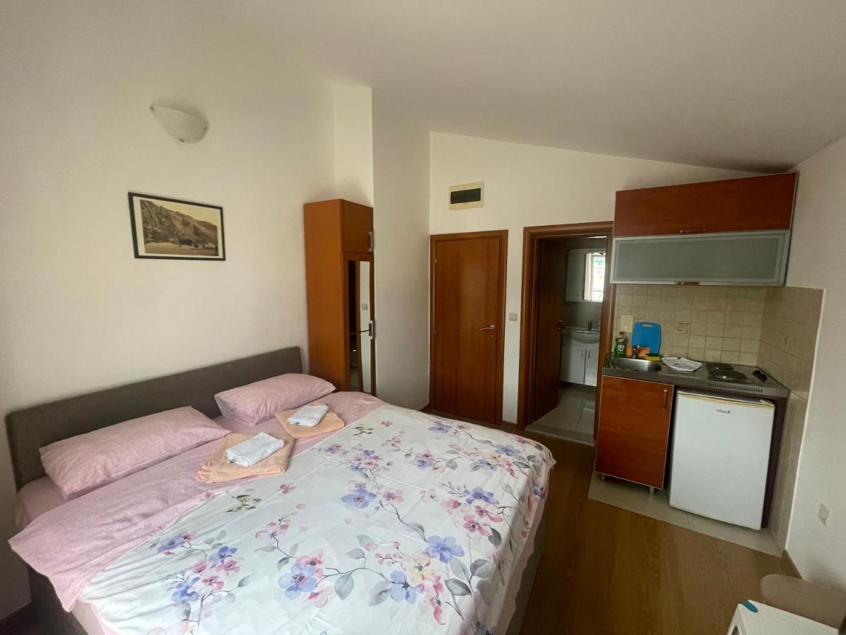 Apartments Manojlovic Budva Exteriör bild
