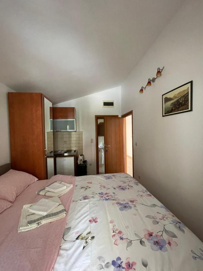 Apartments Manojlovic Budva Exteriör bild