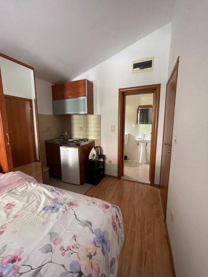 Apartments Manojlovic Budva Exteriör bild