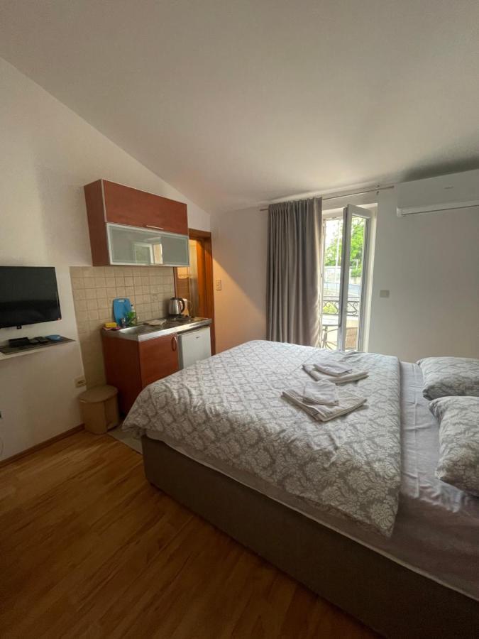 Apartments Manojlovic Budva Exteriör bild