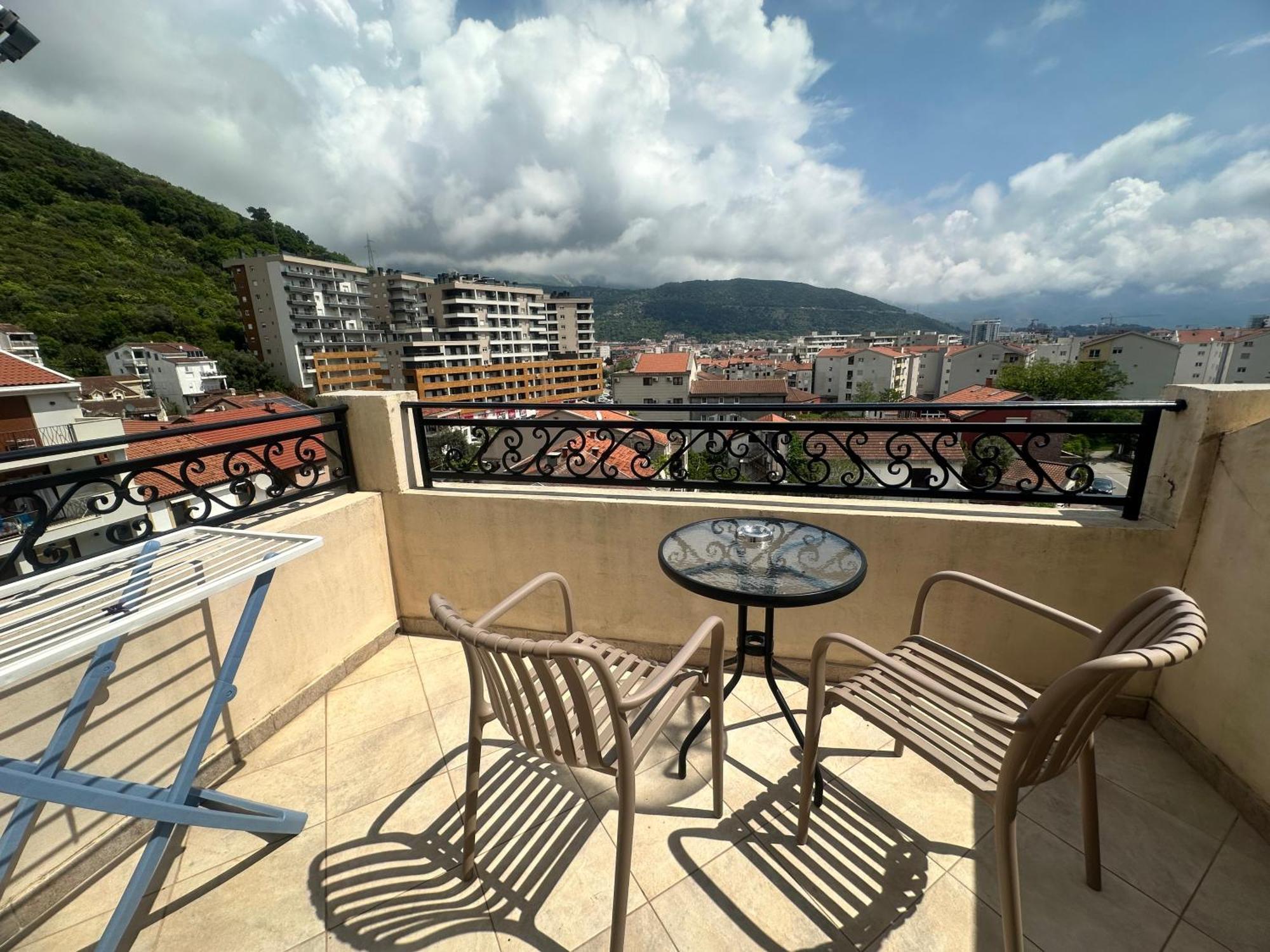 Apartments Manojlovic Budva Exteriör bild