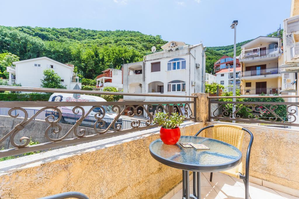 Apartments Manojlovic Budva Exteriör bild